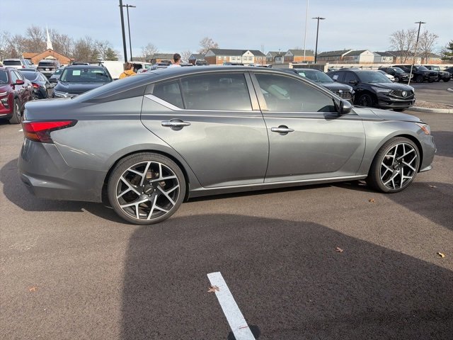 2019 Nissan Altima 2.5 S photo 2