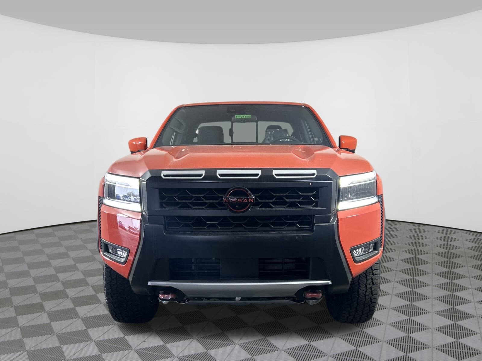 2025 Nissan Frontier PRO-4X photo 2