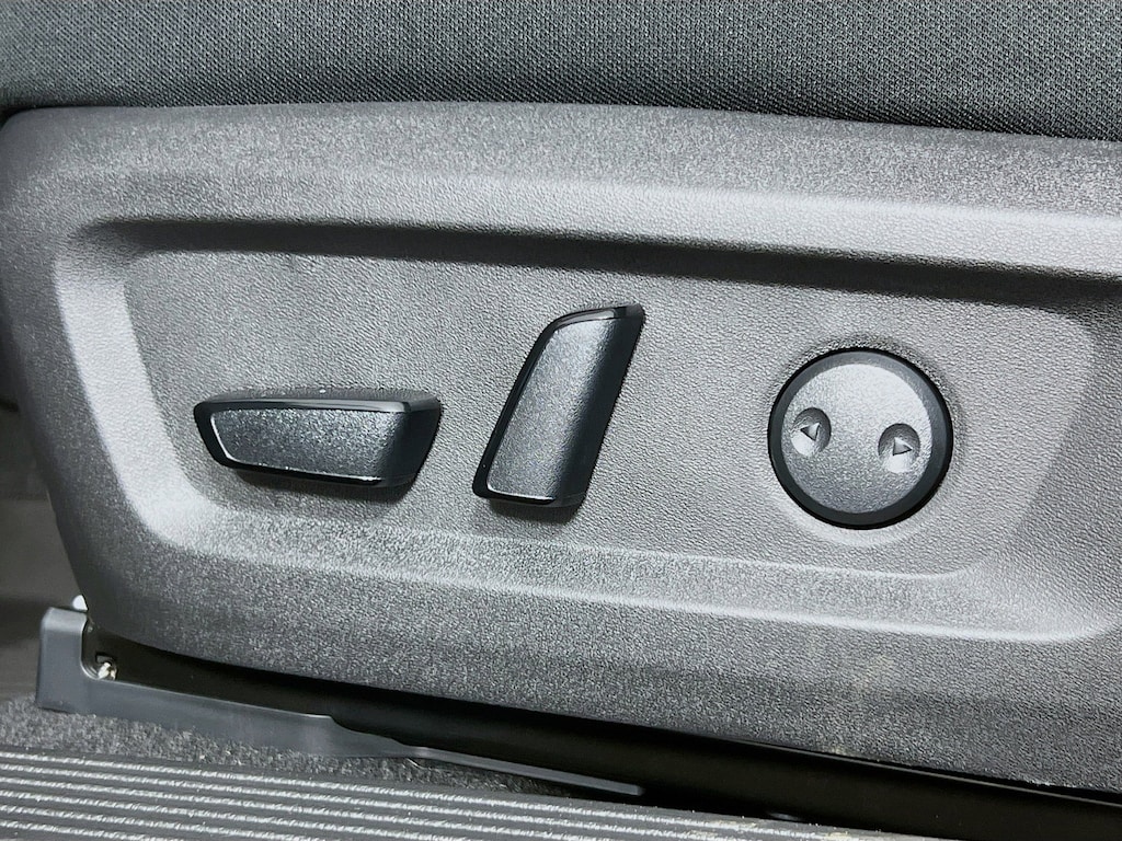 New 2026 Nissan Rogue SV SUV