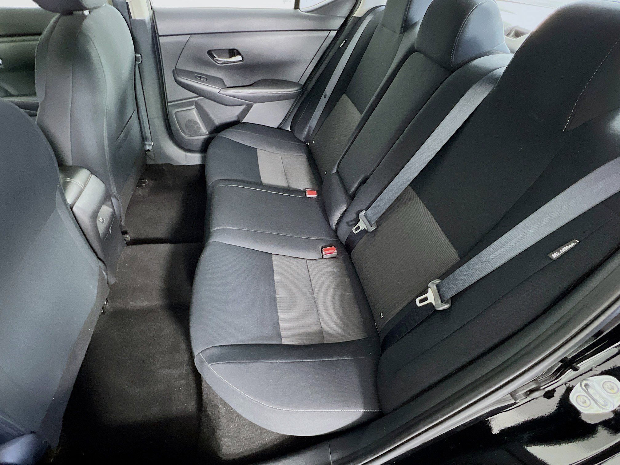 2022 Nissan Sentra SV photo 3