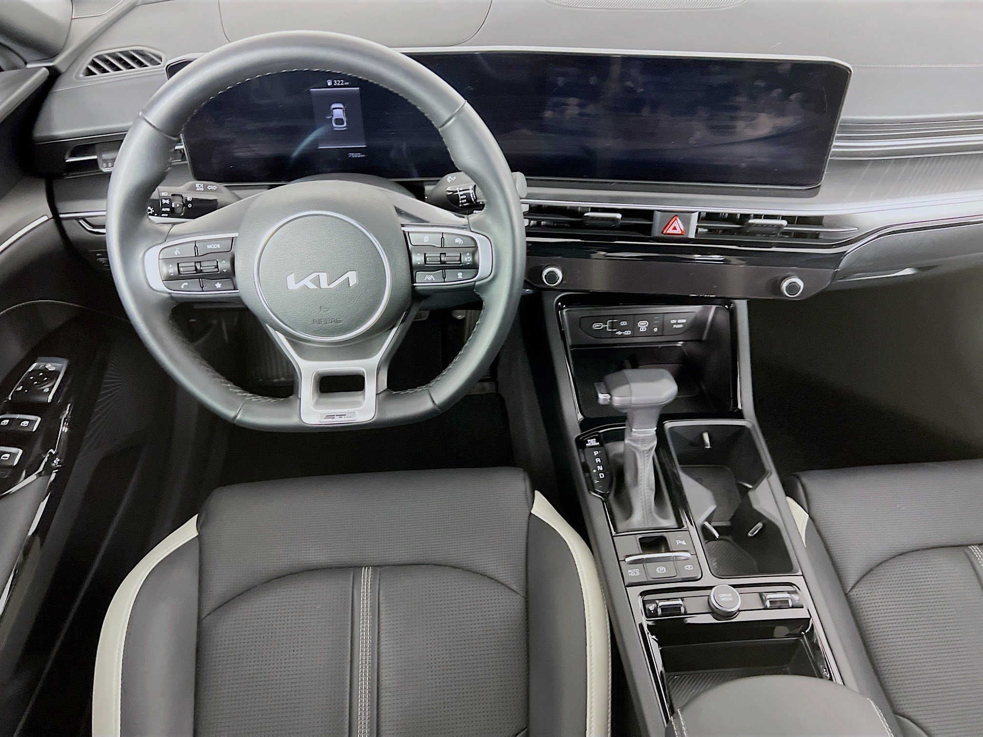 2025 Kia K5 GT-Line - Photo 21