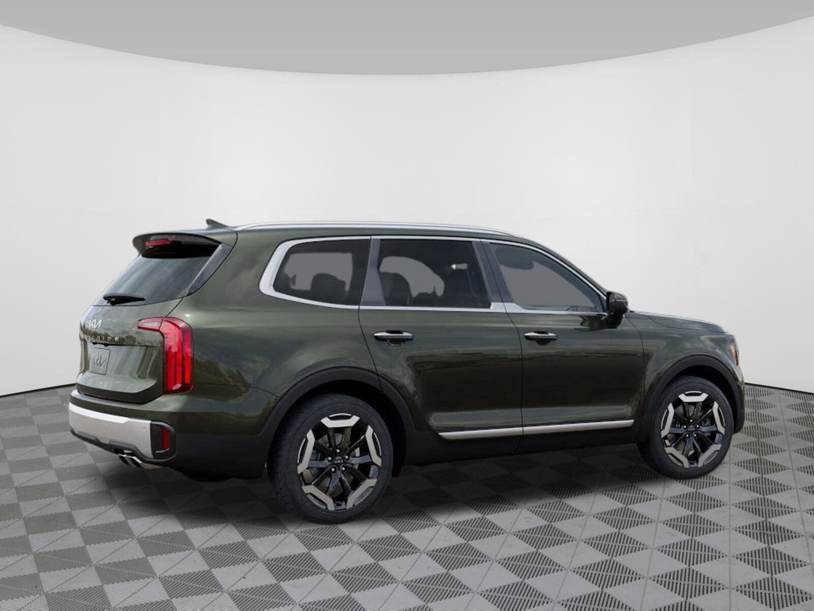 2025 Kia Telluride S photo 3