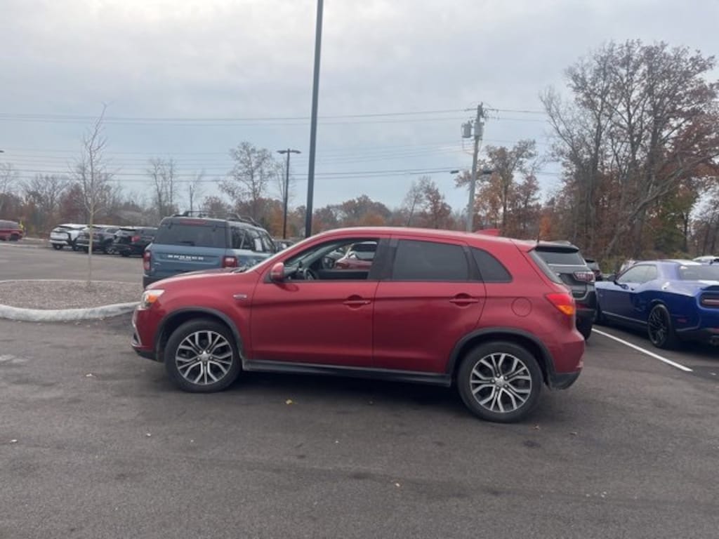 Used 2019 Mitsubishi Outlander Sport 2.0 ES CUV
