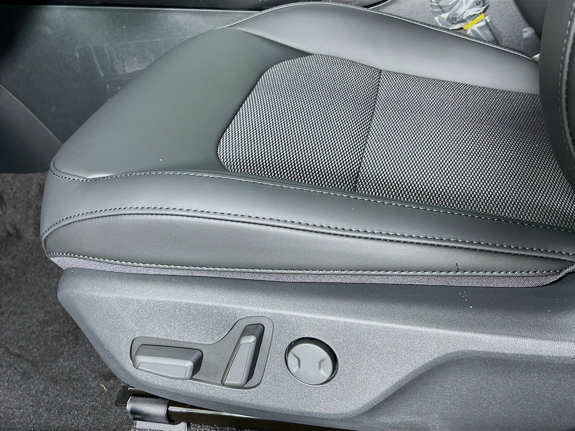2025 Kia Niro EX photo 4