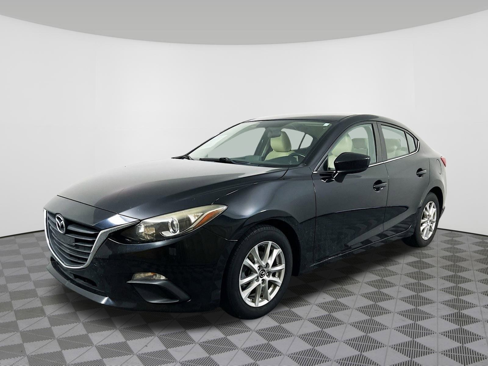 Used 2014 Mazda MAZDA3 i Touring with VIN JM1BM1V75E1170395 for sale in Batavia, OH