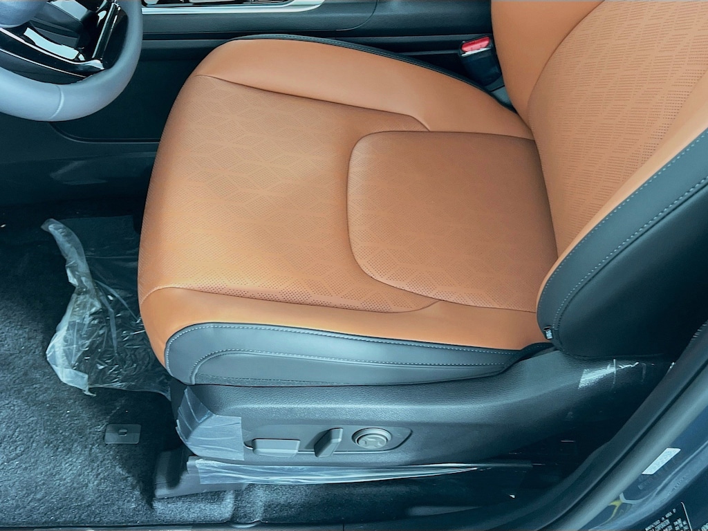 New 2026 Kia Carnival SX Van Passenger Van