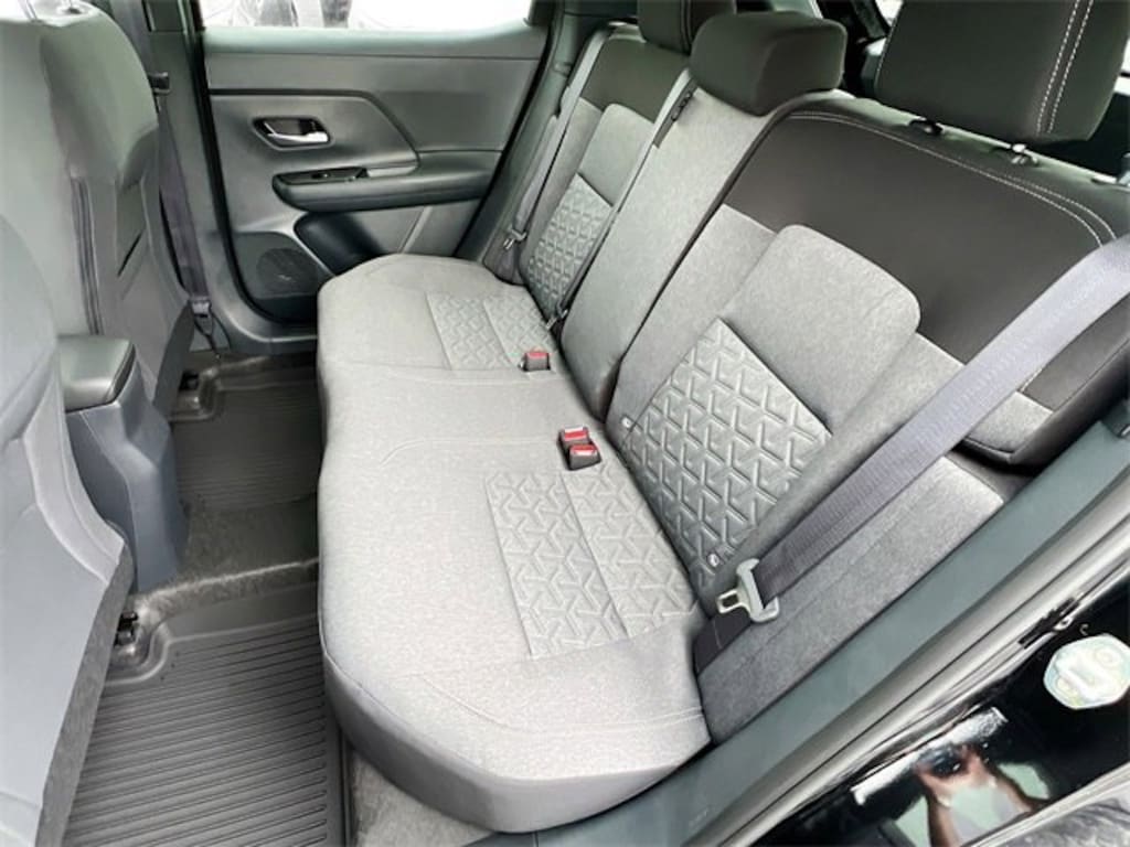 Used 2025 Nissan Kicks SV SUV