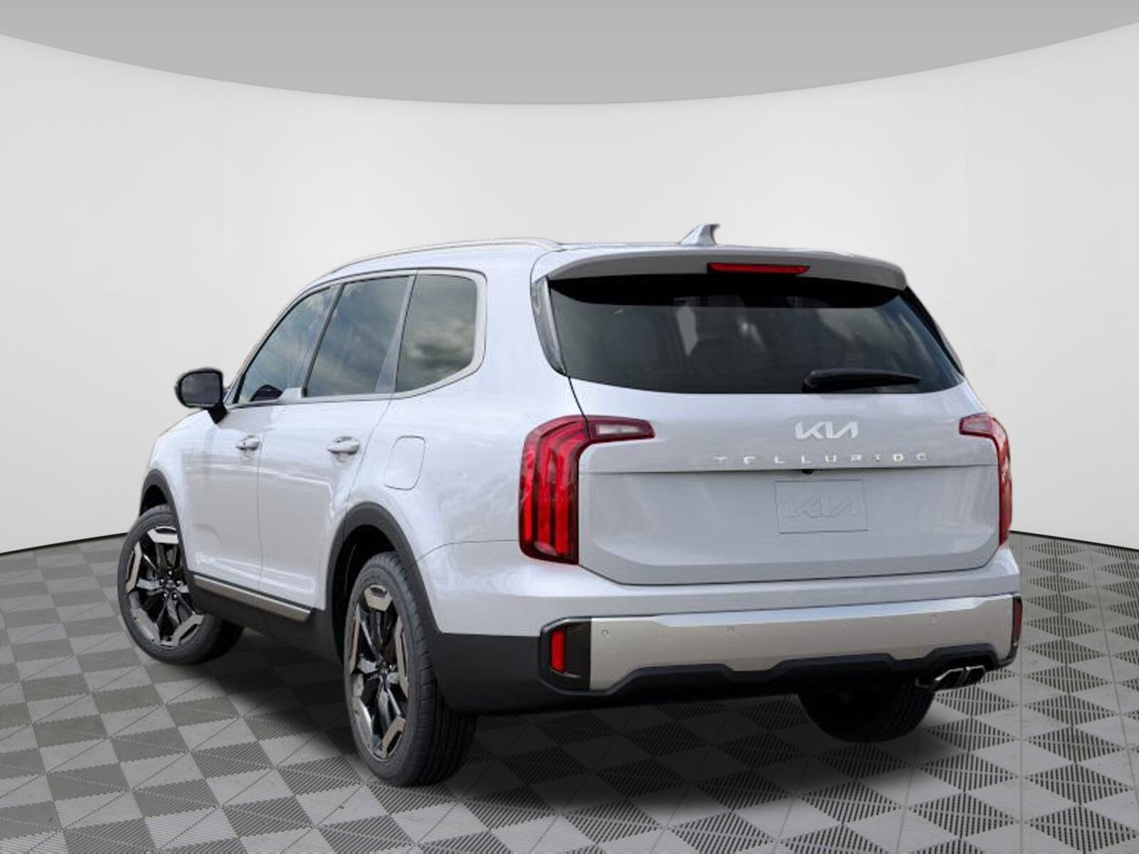 2025 Kia Telluride S photo 4