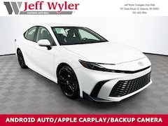2025 Toyota Camry SE Sedan