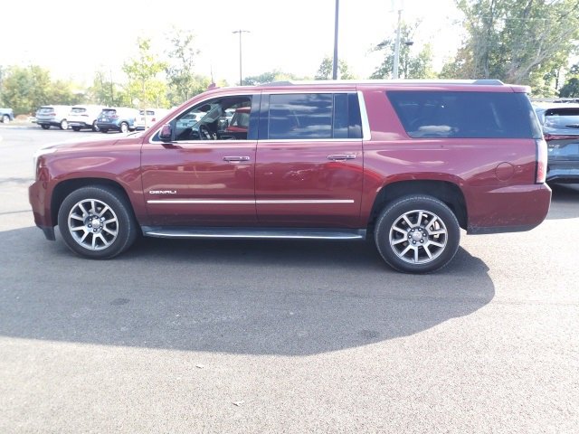 2016 Gmc Yukon XL Denali photo 2