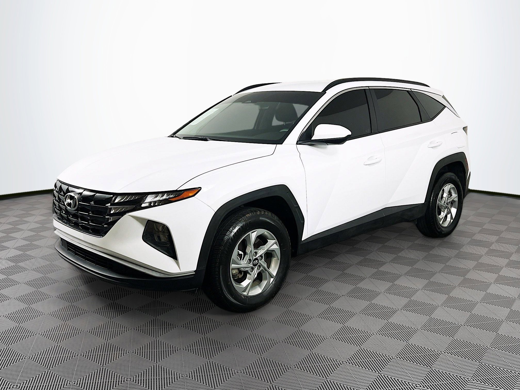 2024 Hyundai Tucson SEL photo 2