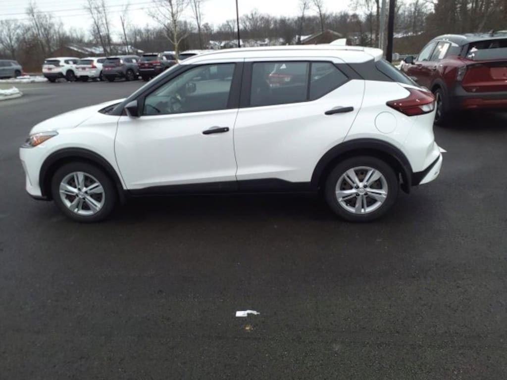 Used 2022 Nissan Kicks S SUV