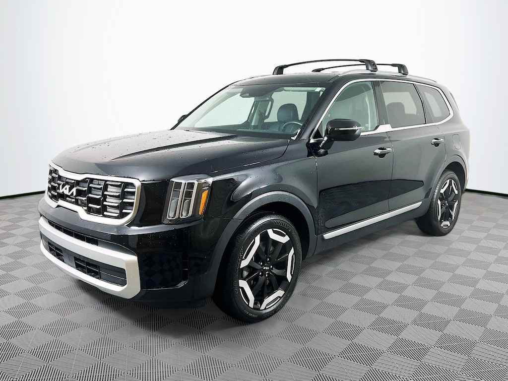 Used 2024 Kia Telluride S SUV