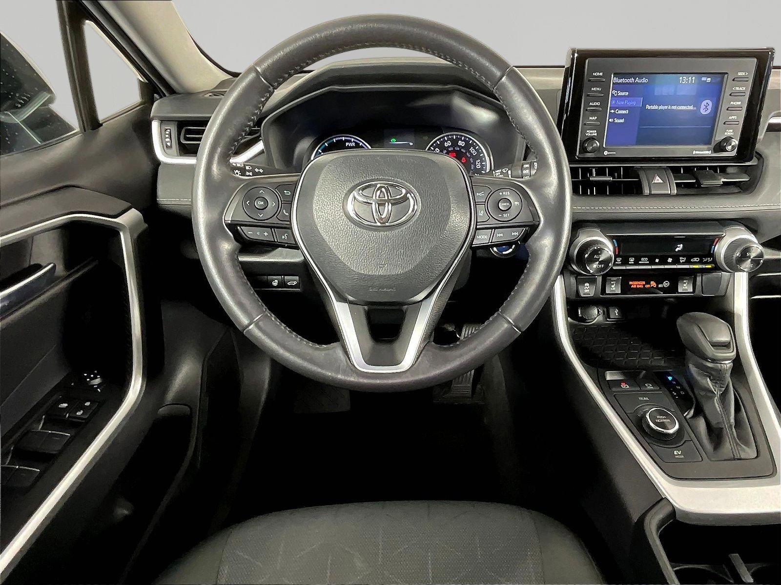 2022 Toyota RAV4 XLE - Photo 8