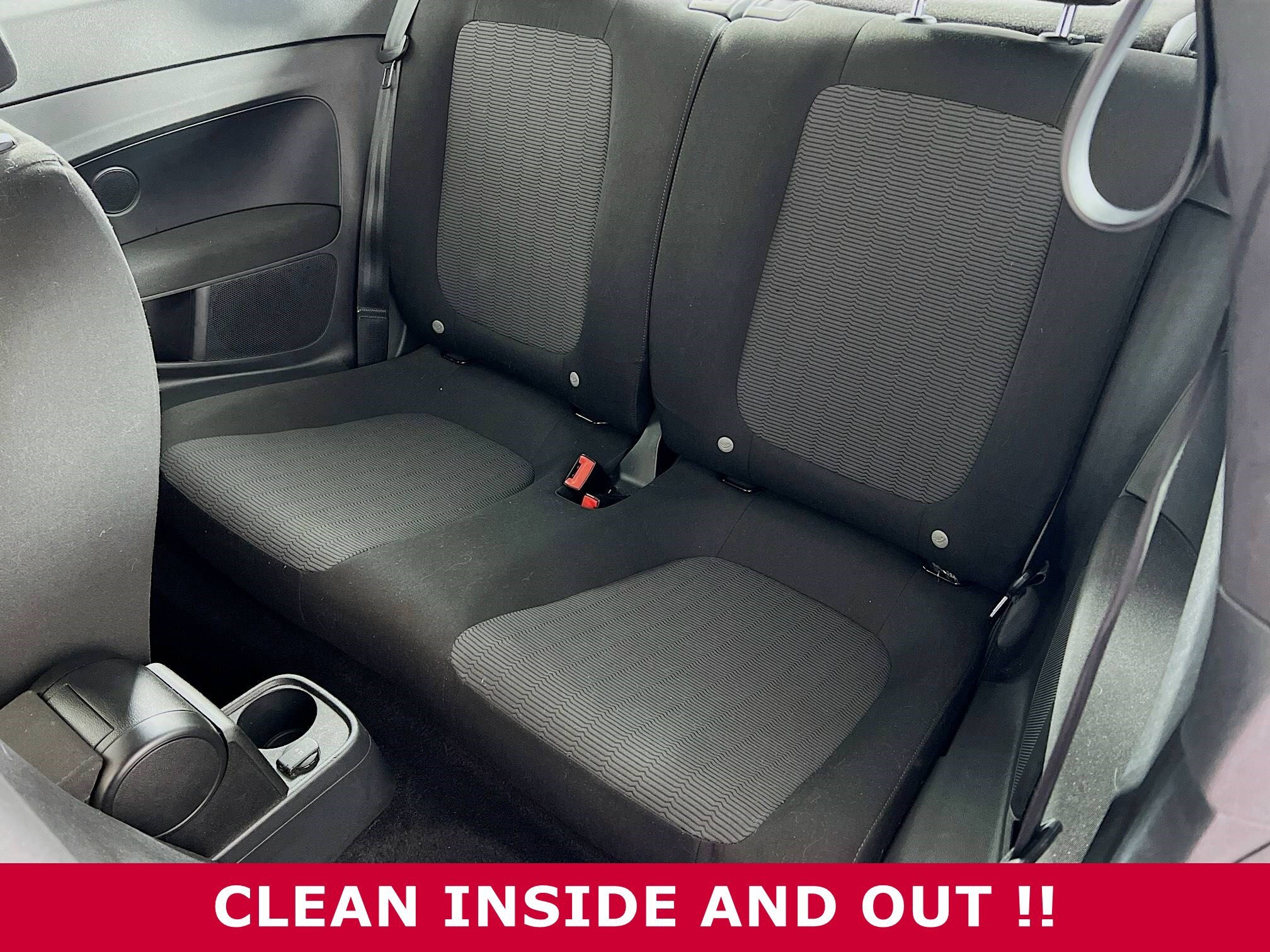 2016 Volkswagen Beetle 1.8T S photo 4