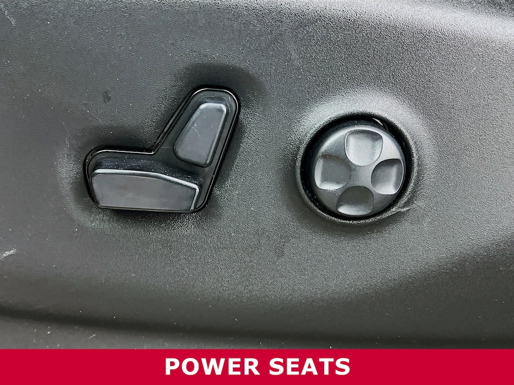 Used 2020 Chrysler Voyager LXI Van Passenger Van