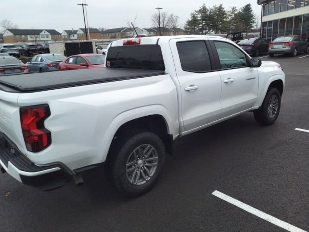 Used 2024 Chevrolet Colorado 2WD LT Truck Crew Cab
