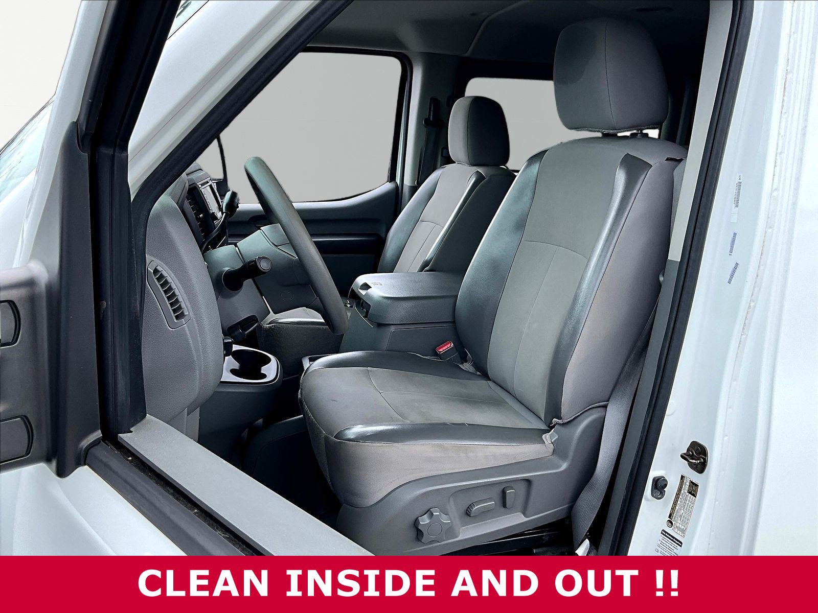 2016 Nissan NV Passenger SV - Photo 23