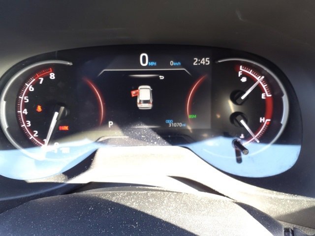 2024 Toyota RAV4 XLE photo 4