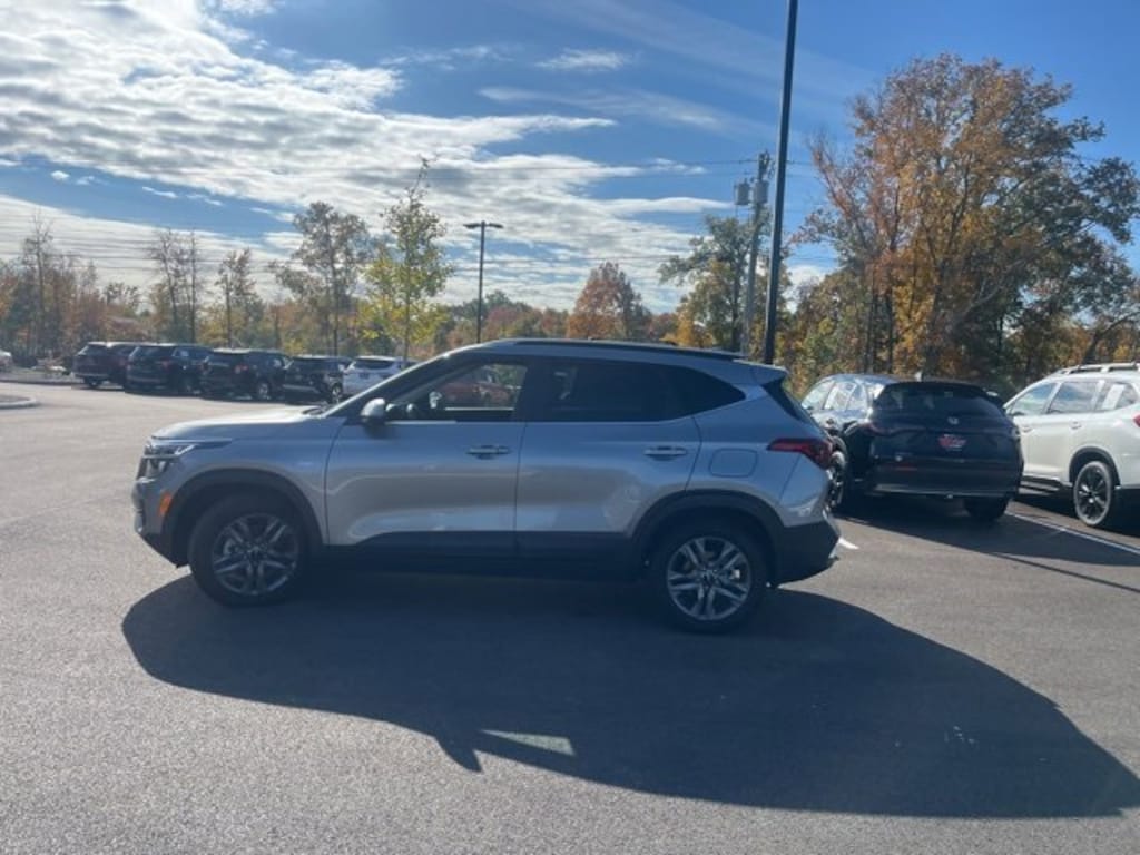 Used 2023 Kia Seltos S SUV