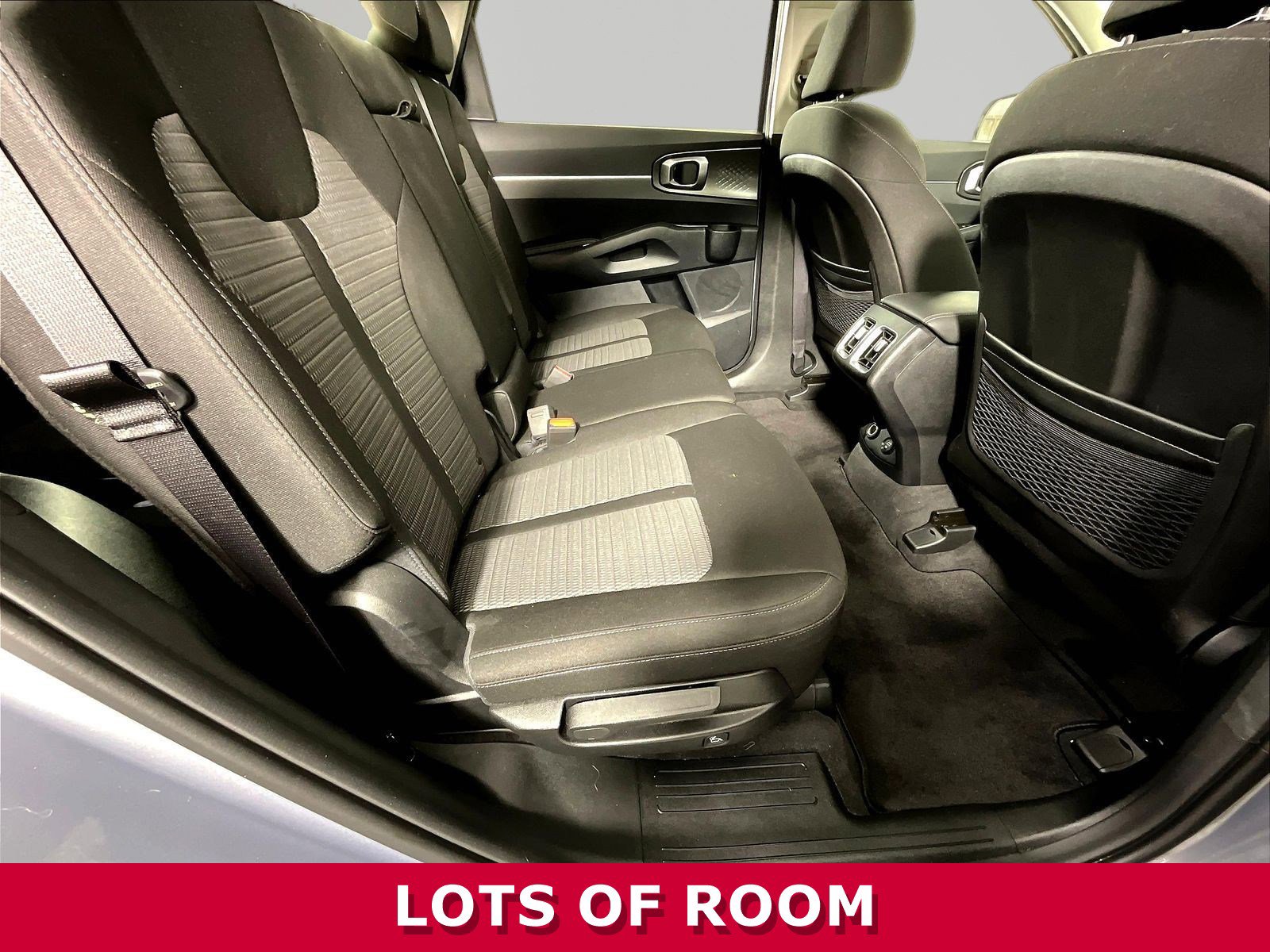 2023 Kia Sorento LX - Photo 22