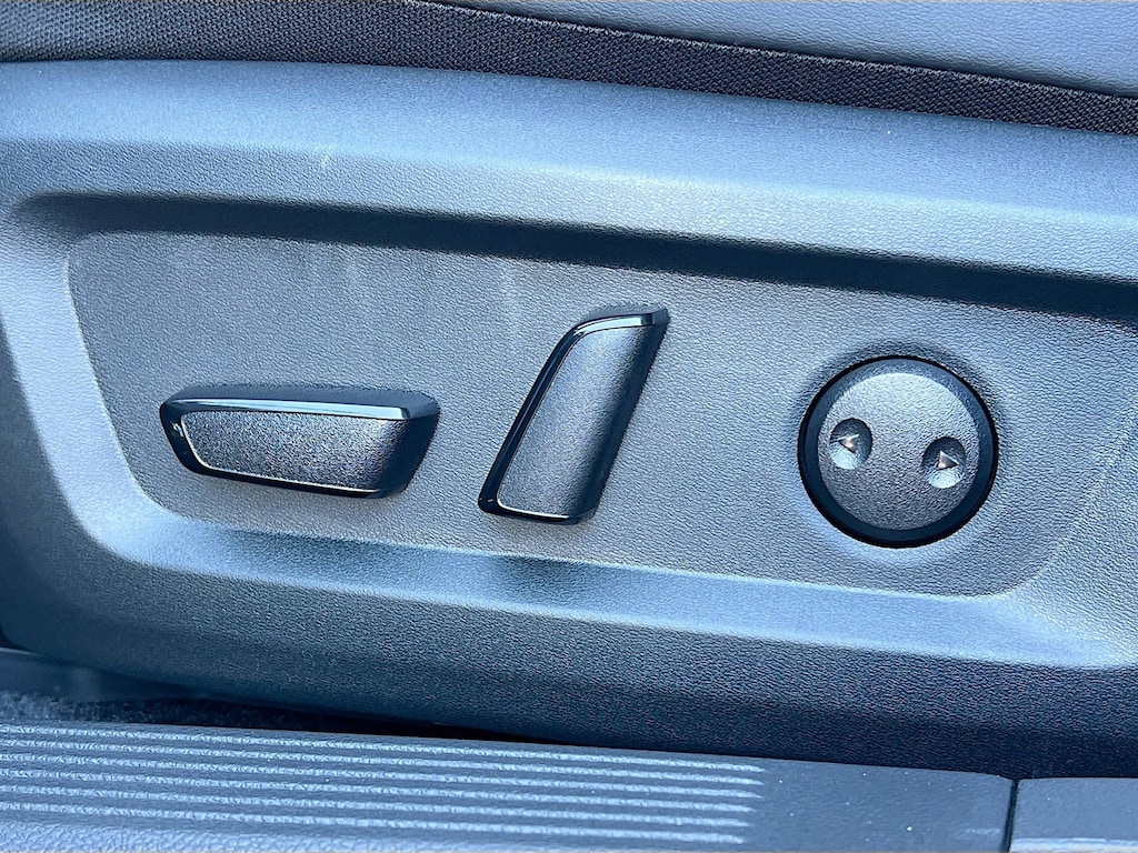 New 2026 Nissan Rogue SV SUV