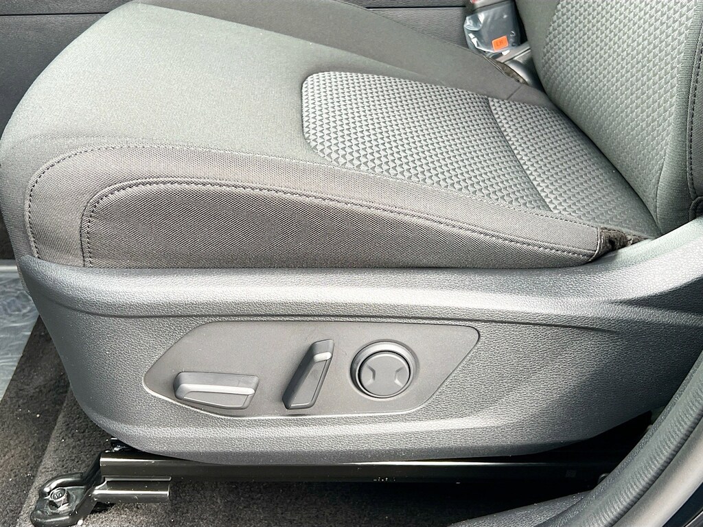 New 2026 Kia Sportage LX SUV