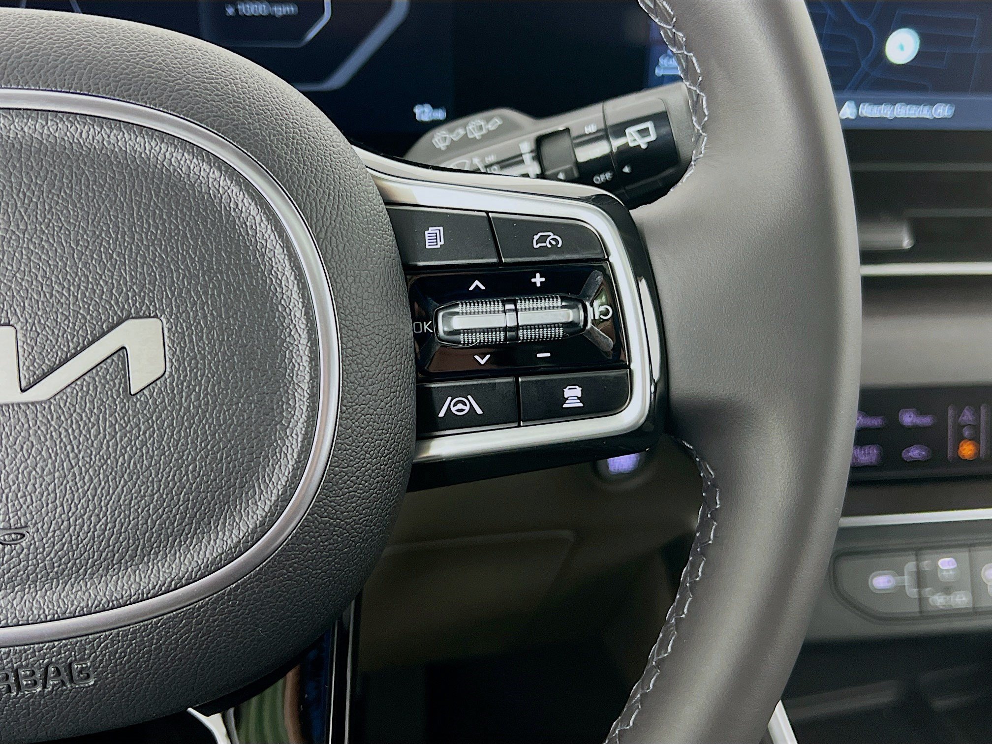 2025 Kia Carnival SX - Photo 18