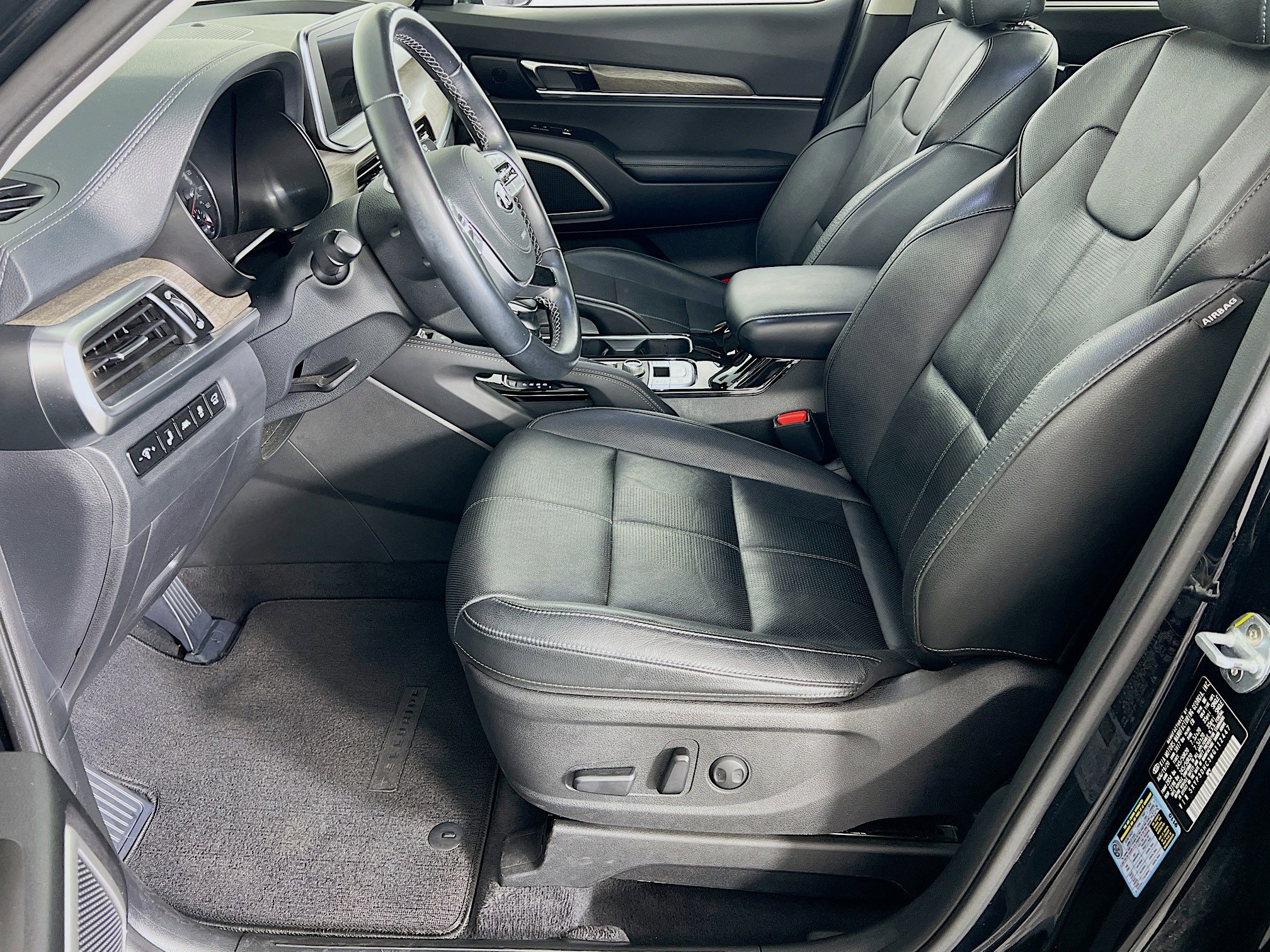 2021 Kia Telluride EX photo 3