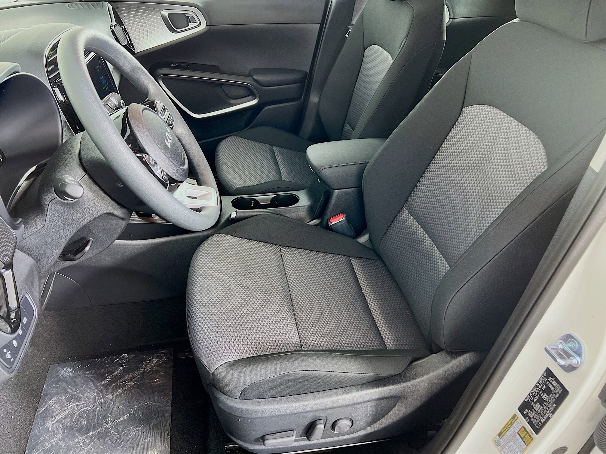 2025 Kia Soul S photo 3