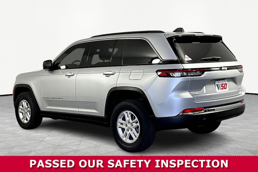 Used 2024 Jeep Grand Cherokee Laredo SUV