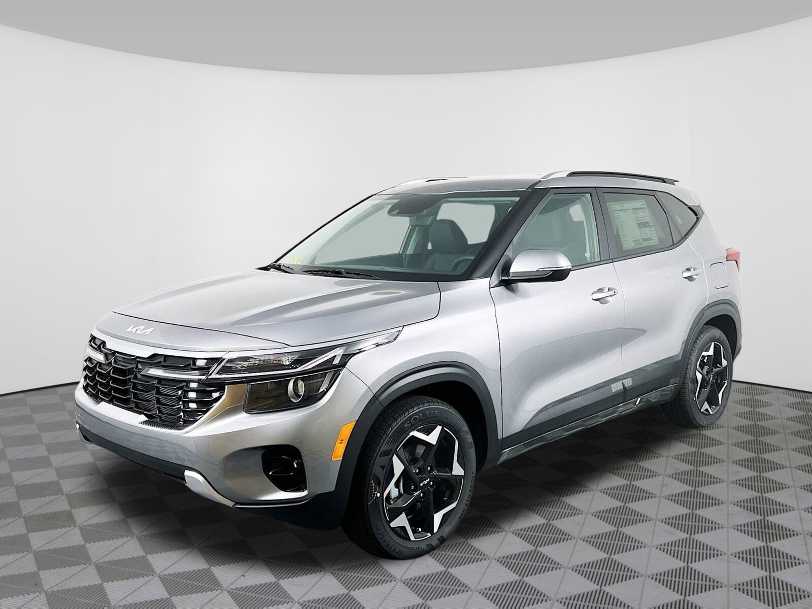 2026 Kia Seltos S photo 2