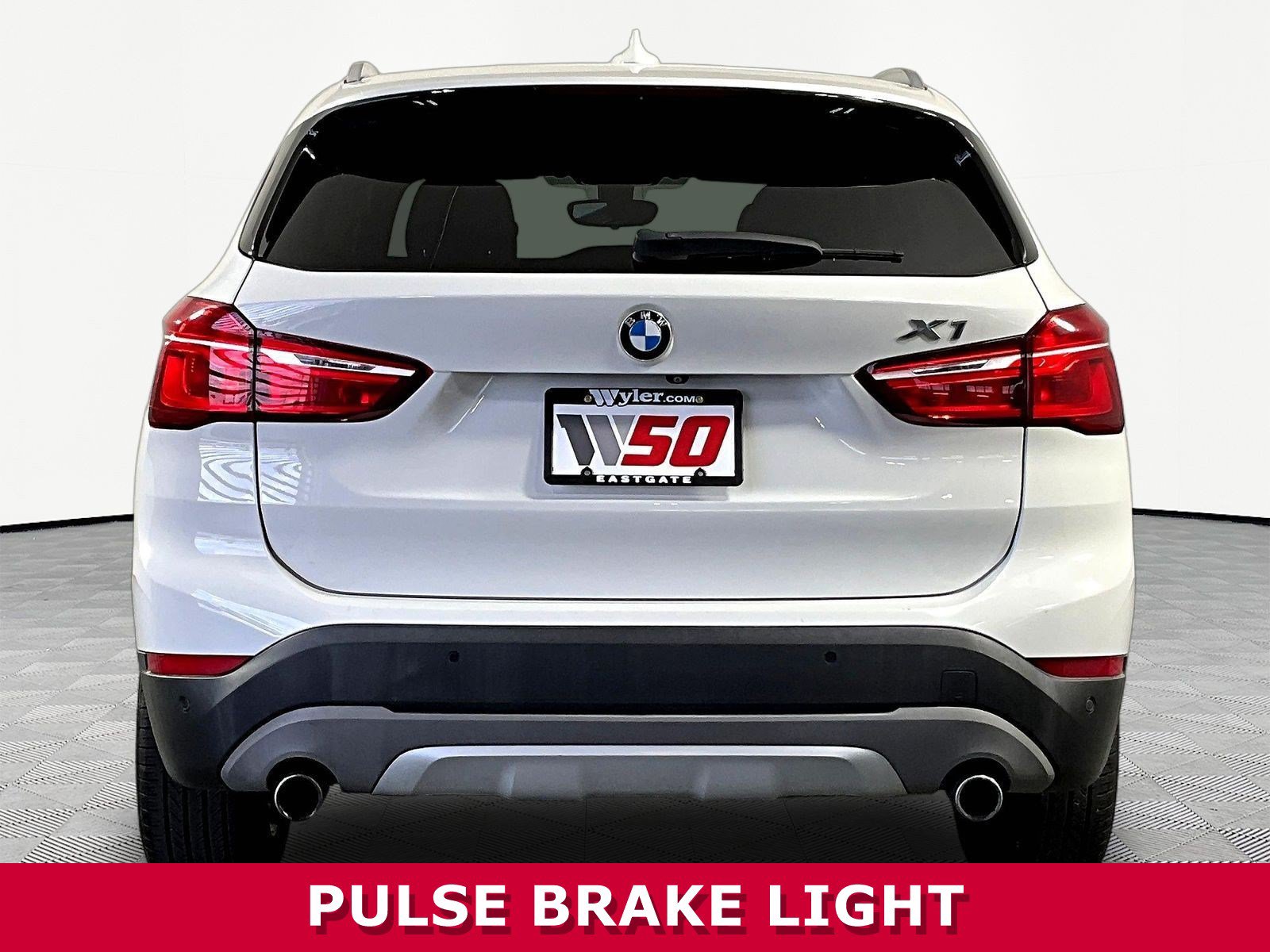 2017 BMW X1 28i - Photo 7