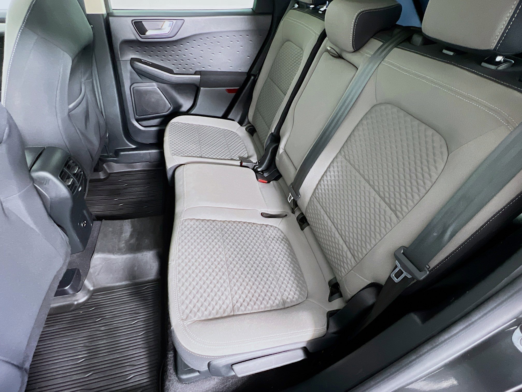 2020 Ford Escape SE photo 4