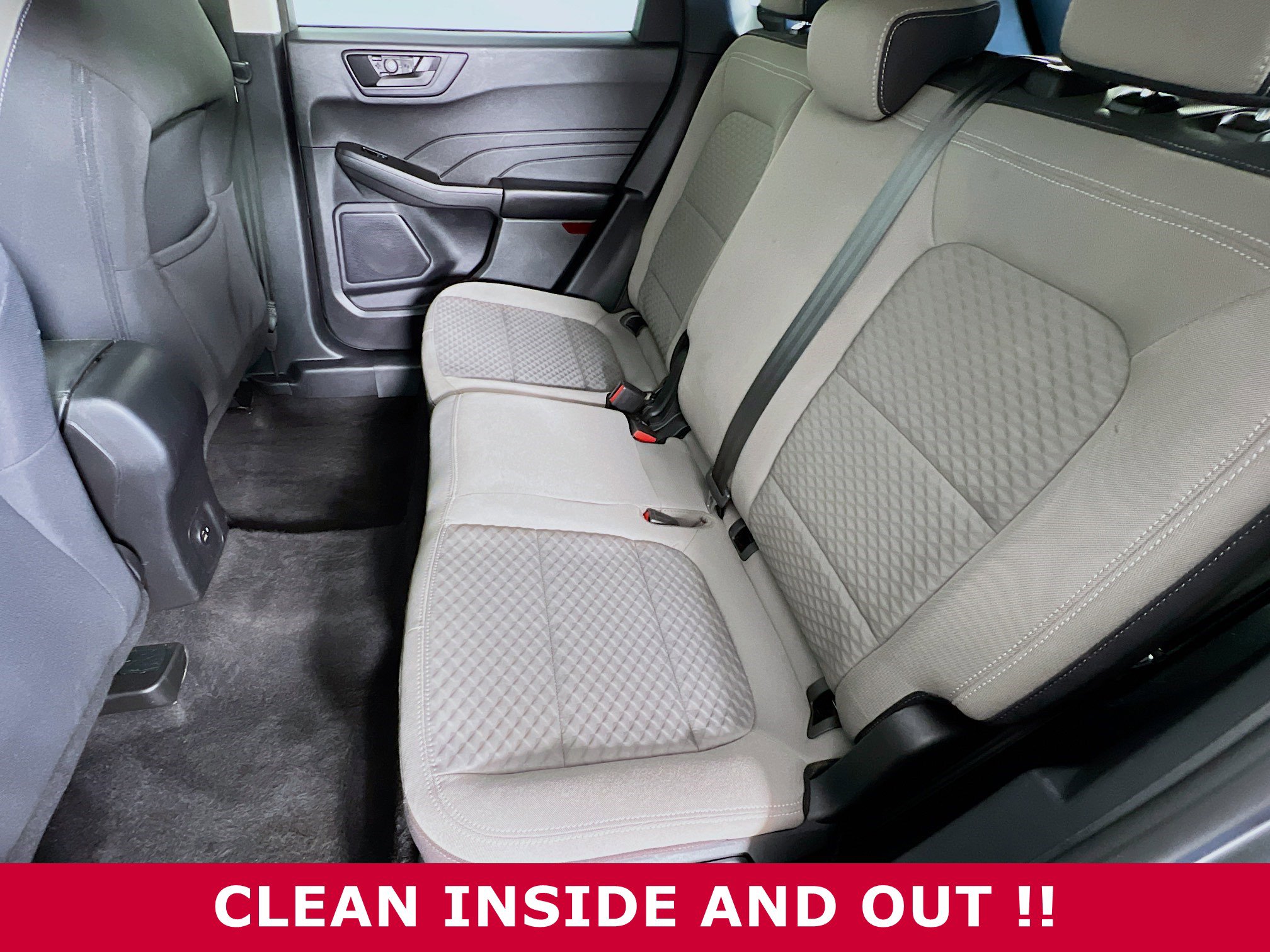 2022 Ford Escape SE photo 4