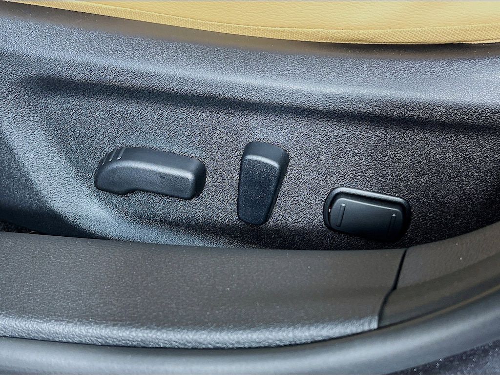 New 2025 Nissan Sentra SV Sedan