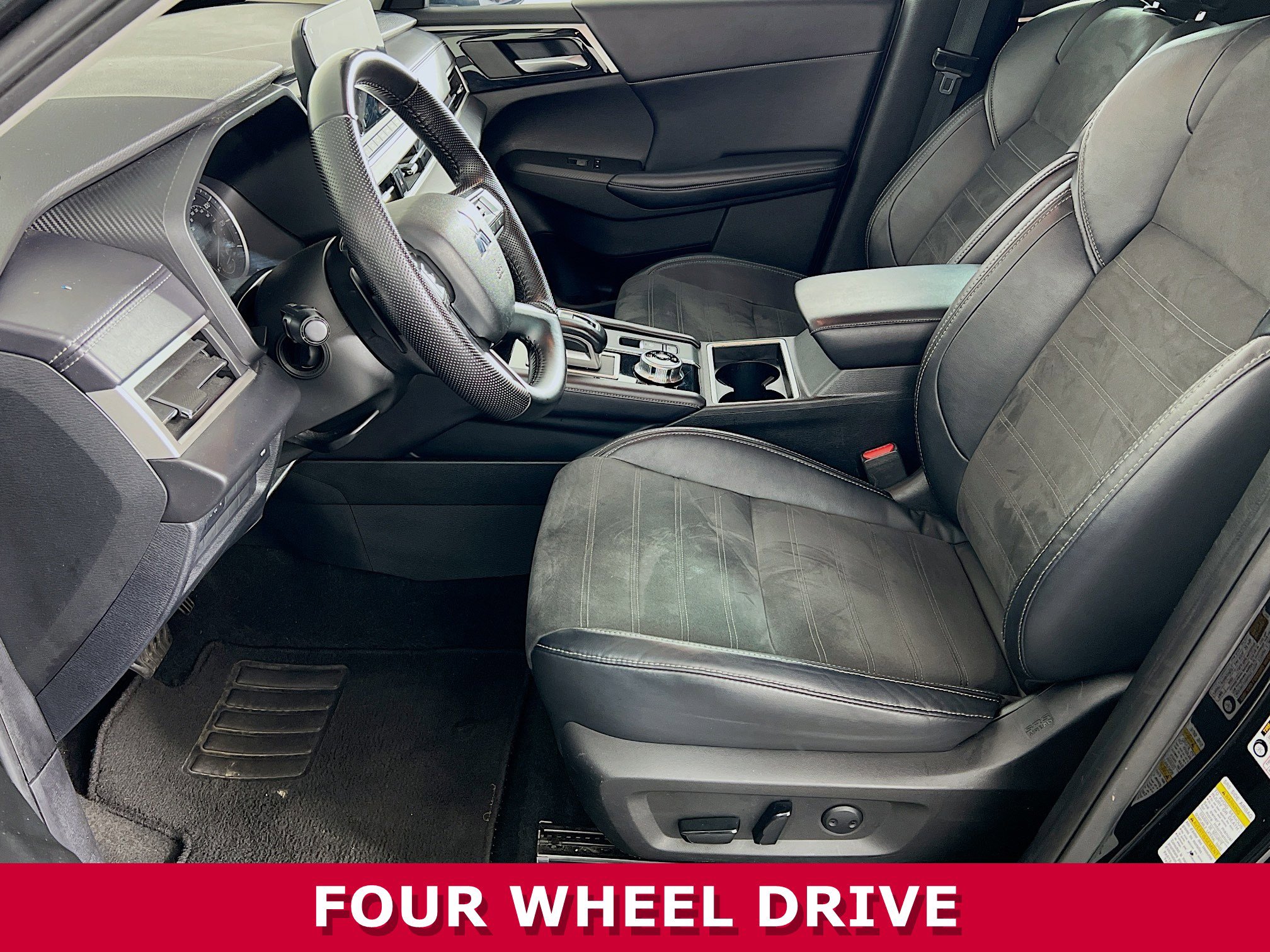 2023 Mitsubishi Outlander SE Black Edition Ralliart photo 3