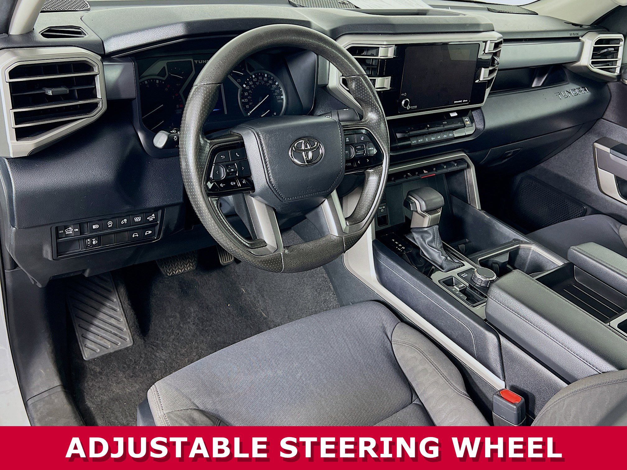 2022 Toyota Tundra SR5 CrewMax photo 4