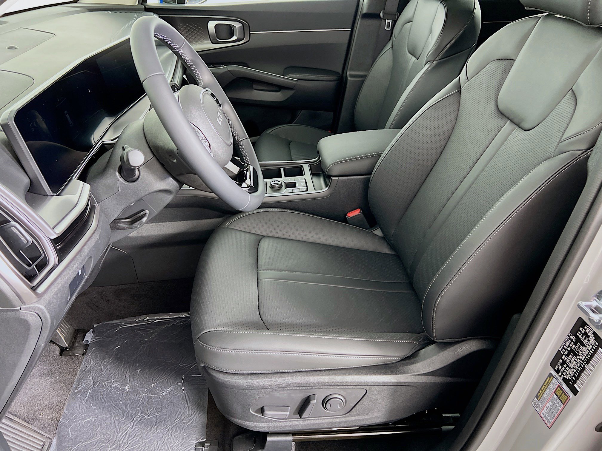 2025 Kia Sorento S photo 3
