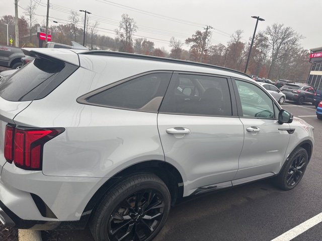2022 Kia Sorento SX photo 2