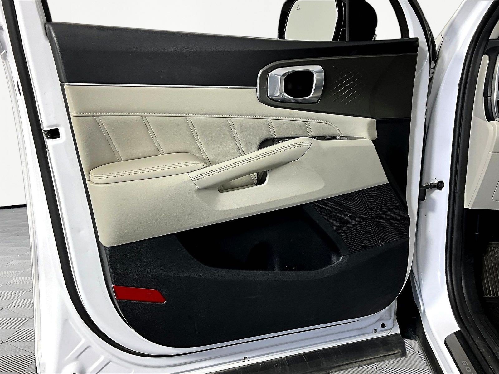 2023 Kia Sorento SX - Photo 23
