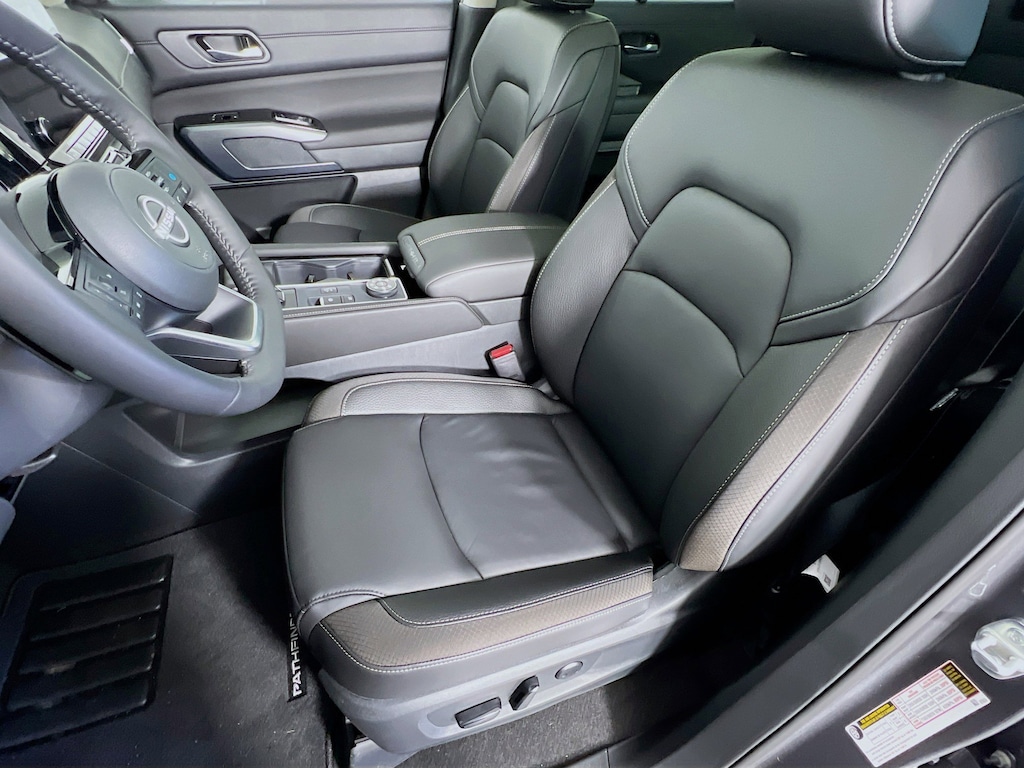 New 2025 Nissan Pathfinder SL SUV