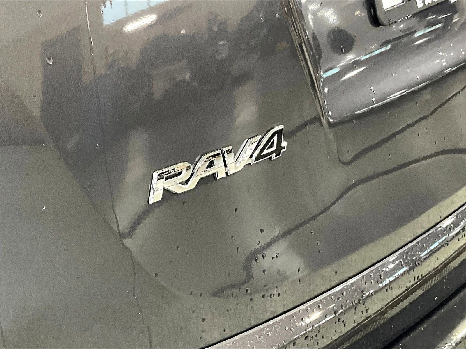 2017 Toyota RAV4 XLE - Photo 21