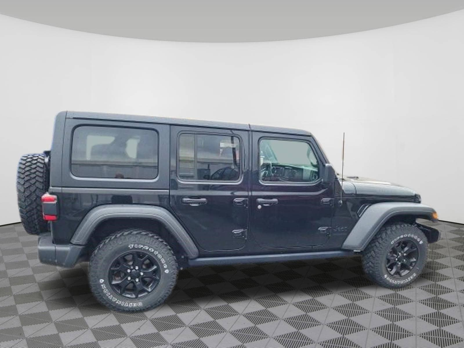 Used 2021 Jeep Wrangler Unlimited Willys with VIN 1C4HJXDG4MW546271 for sale in Batavia, OH