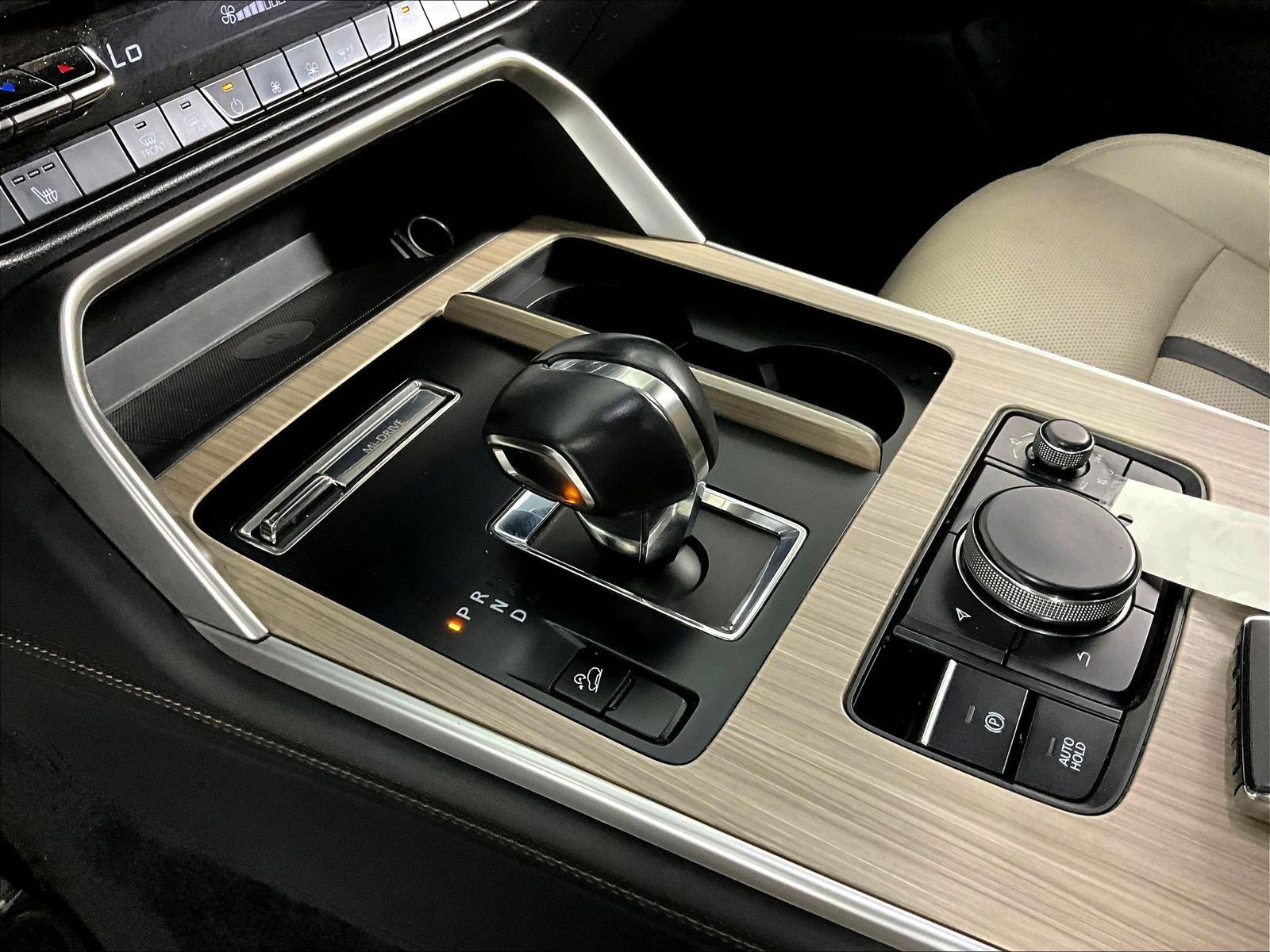 2025 Mazda CX-90 Preferred Package - Photo 16