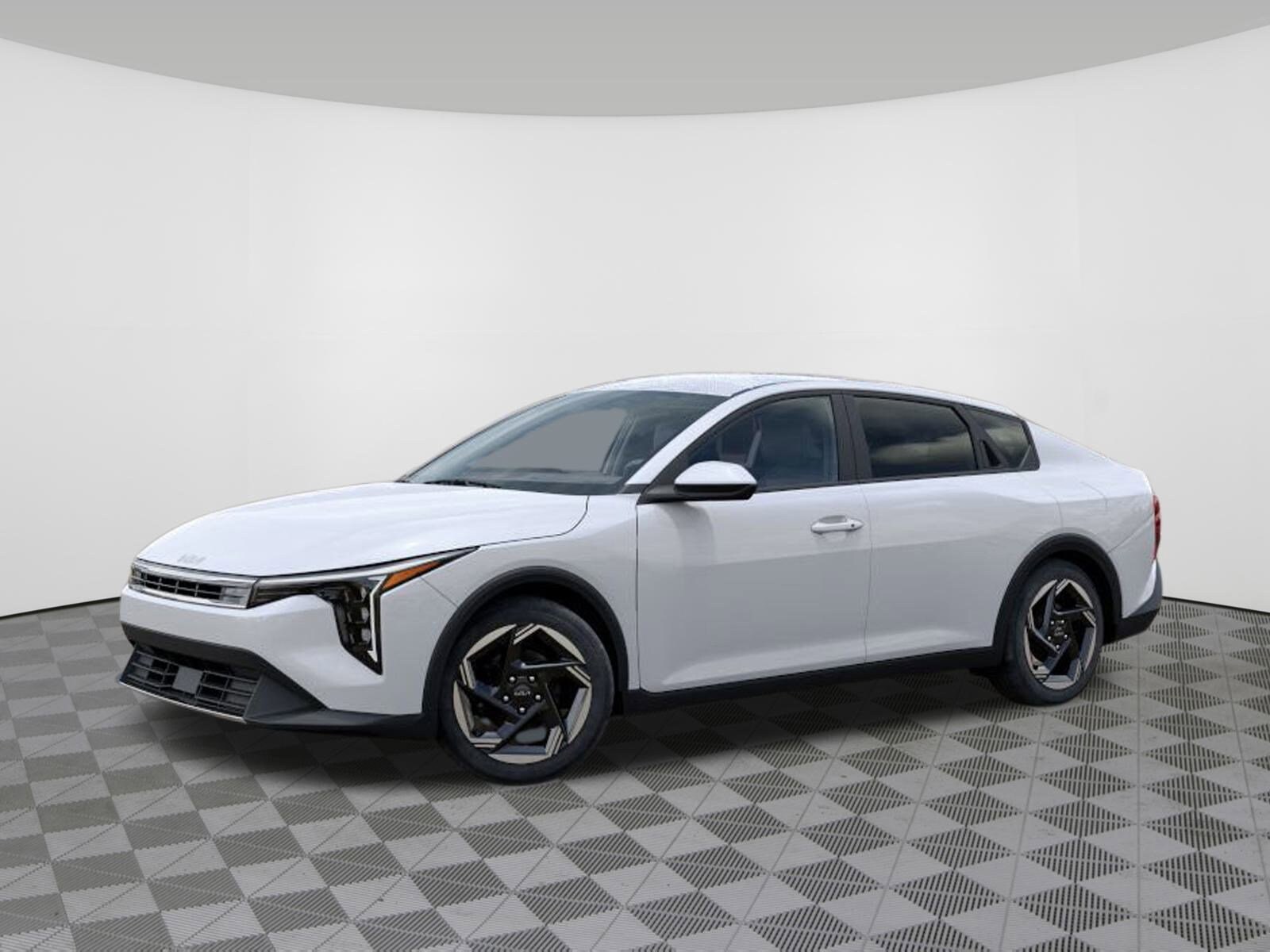 2025 Kia K4 EX photo 3