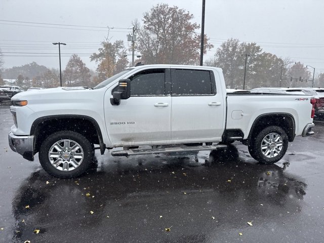 2025 Chevrolet Silverado 2500HD LT photo 3