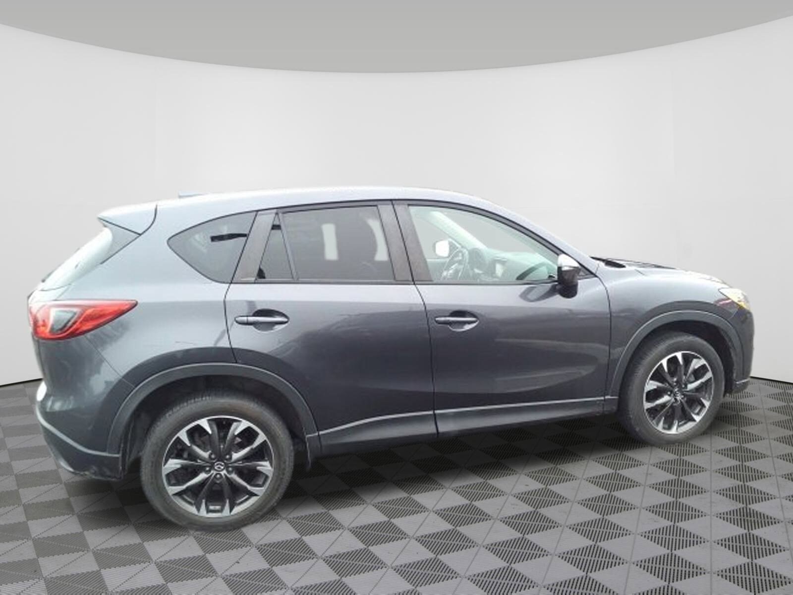 2016 Mazda CX-5 Grand Touring photo 2