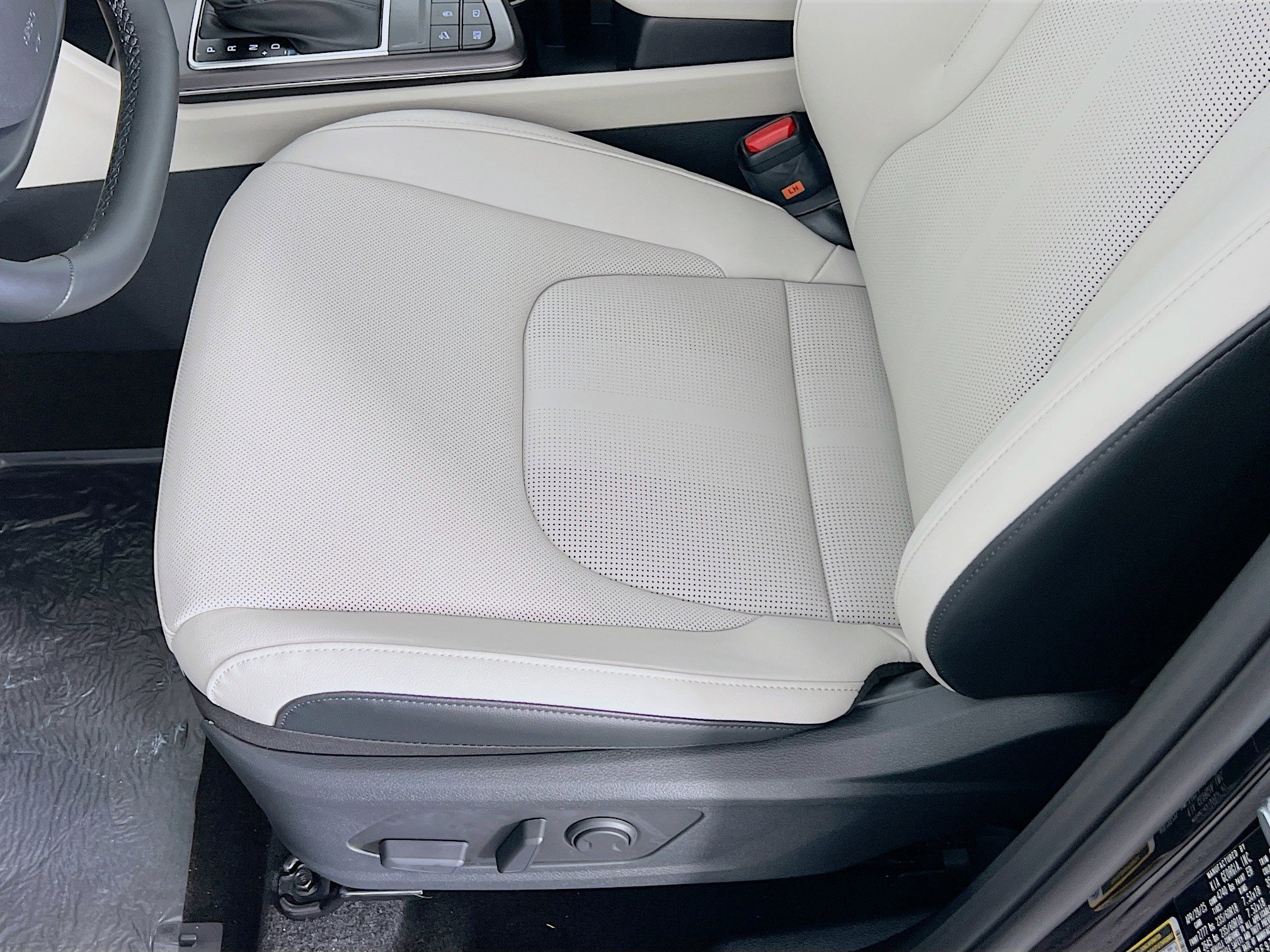 2026 Kia Sportage EX photo 4