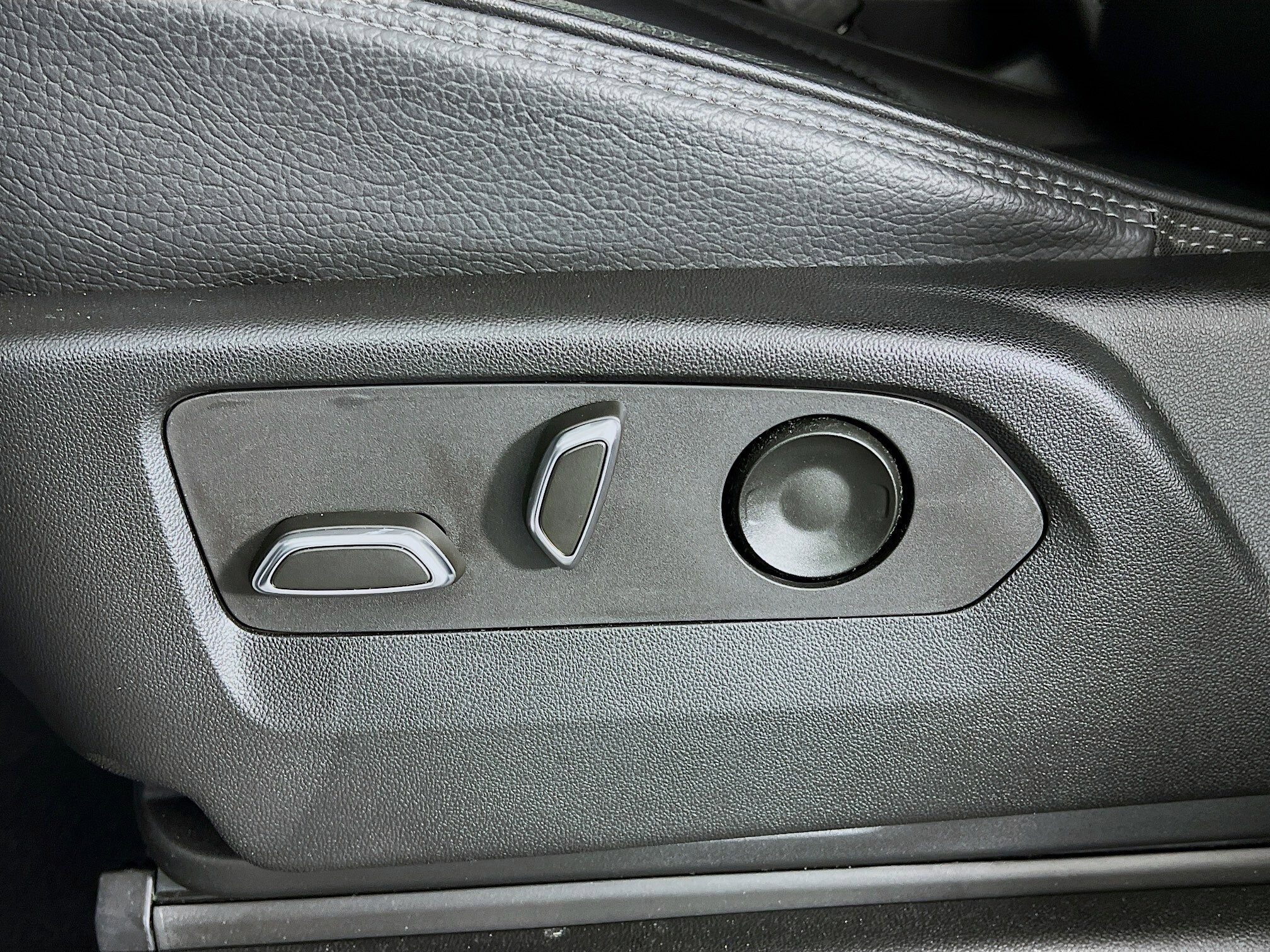 2023 Gmc Yukon Denali photo 4